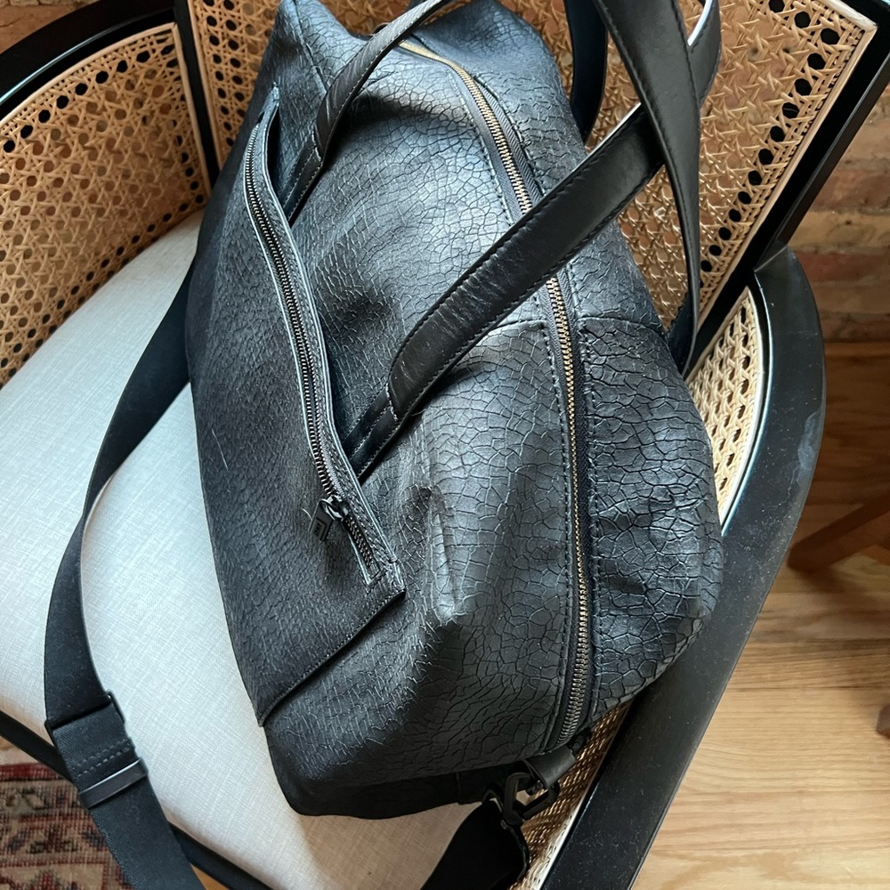 Away Black Leather Everywhere Travel Bag - rare croc skin texture - Picture 3 of 9